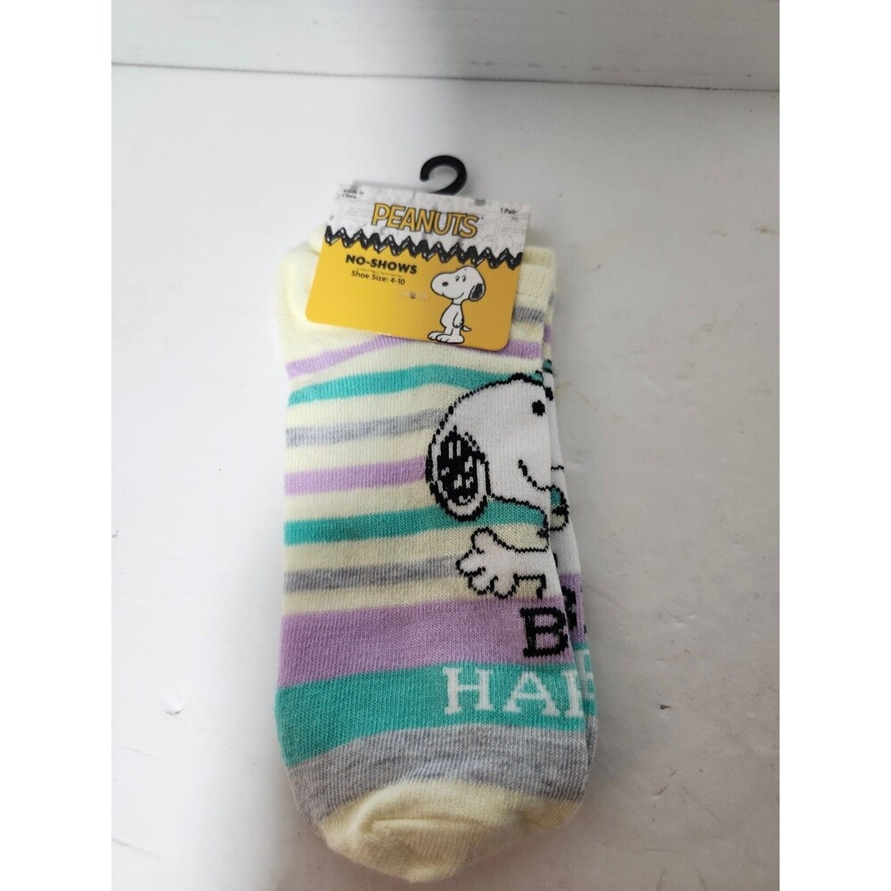 Snoopy No Show Size 4-10 Socks